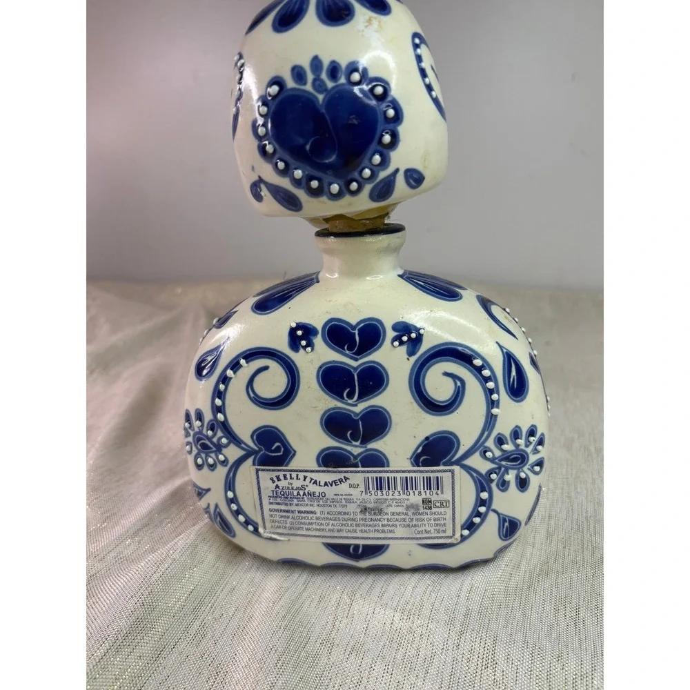 Los Azulejos Skelly Talavera Head Anejo  empty bottle